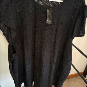 Torrid Black Textured Short Sleeve Top